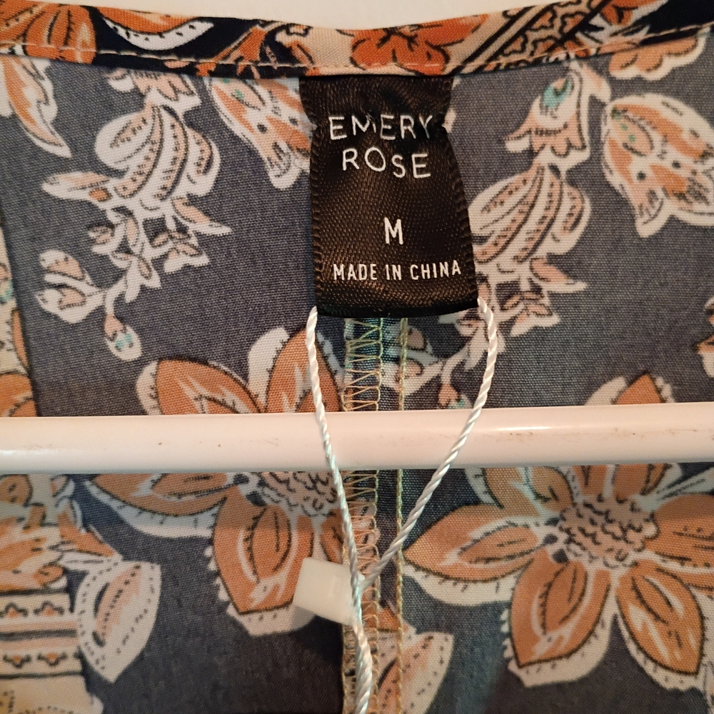 Emery Rose Sleeveless Patchwork Floral Midi Dress - Picture 6 of 9